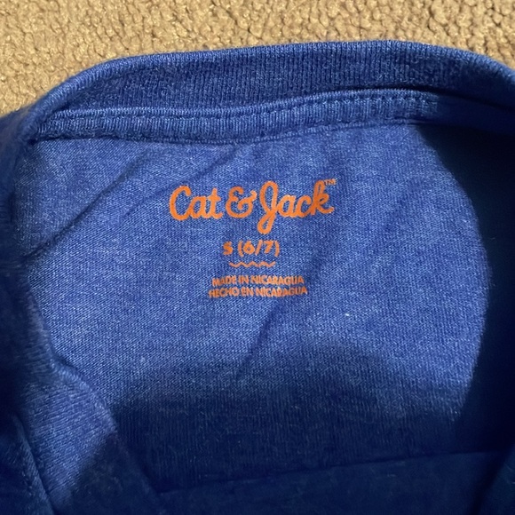 Cat and Jack boys “Santa Shark” long sleeve tee. Size S (6/7). - Picture 3 of 5